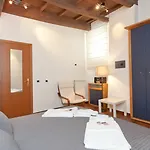 Rental In Rome Paglia Apartment
